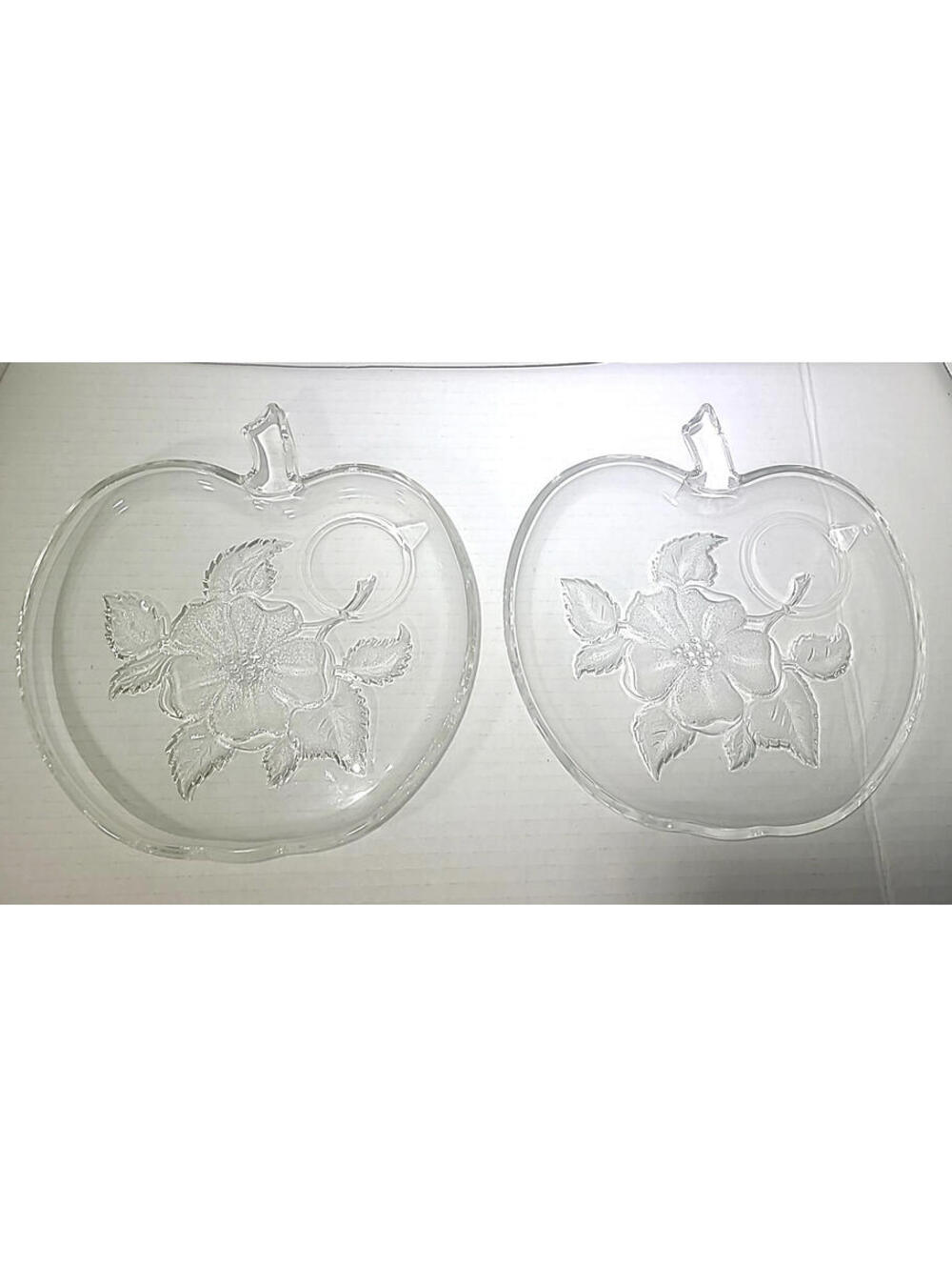 Hazel Atlas 1950s Vintage Set Of 2 Clear Floral Snack Plates Apple Shaped
